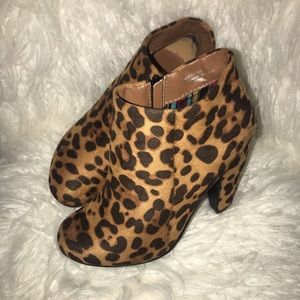 Leopard Booties. Size 7.